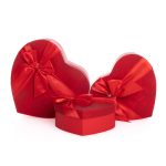 Set 3 cutii forma inima cu textura catifelata , rosu