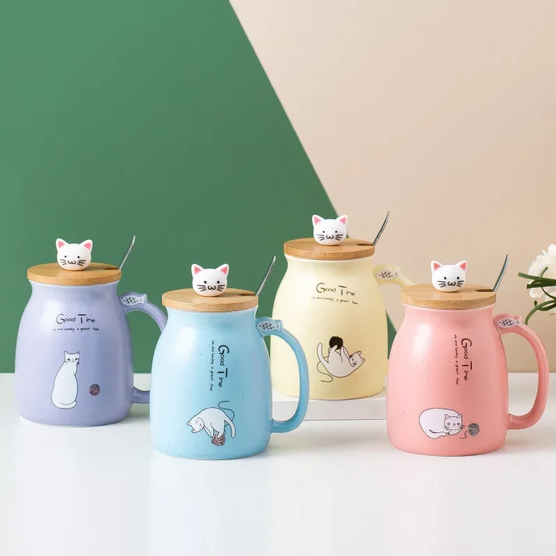 Cana ceramica cu capac din lemn si lingurita, design pisica, 450 ml